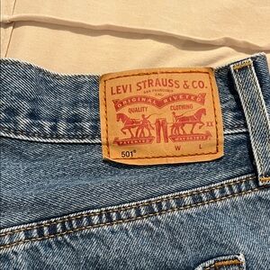 Levi's High Rise Blue Jeans